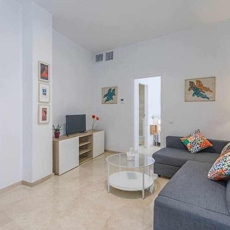 Santa Cruz Parking Incluido Apartment Seville Luaran gambar