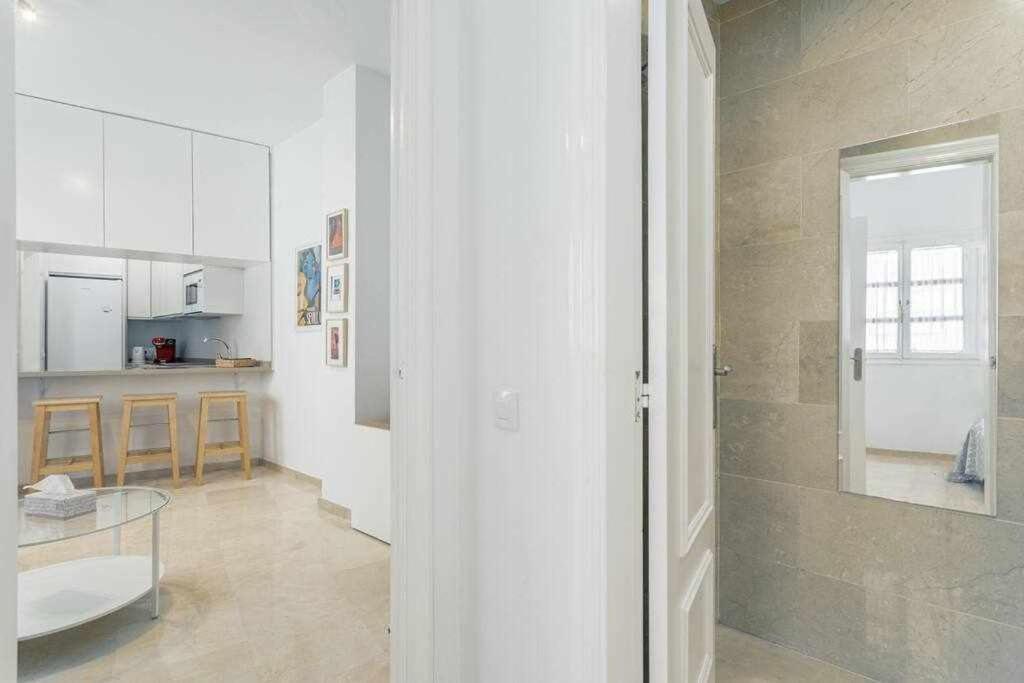 Santa Cruz Parking Incluido Apartment Seville Luaran gambar