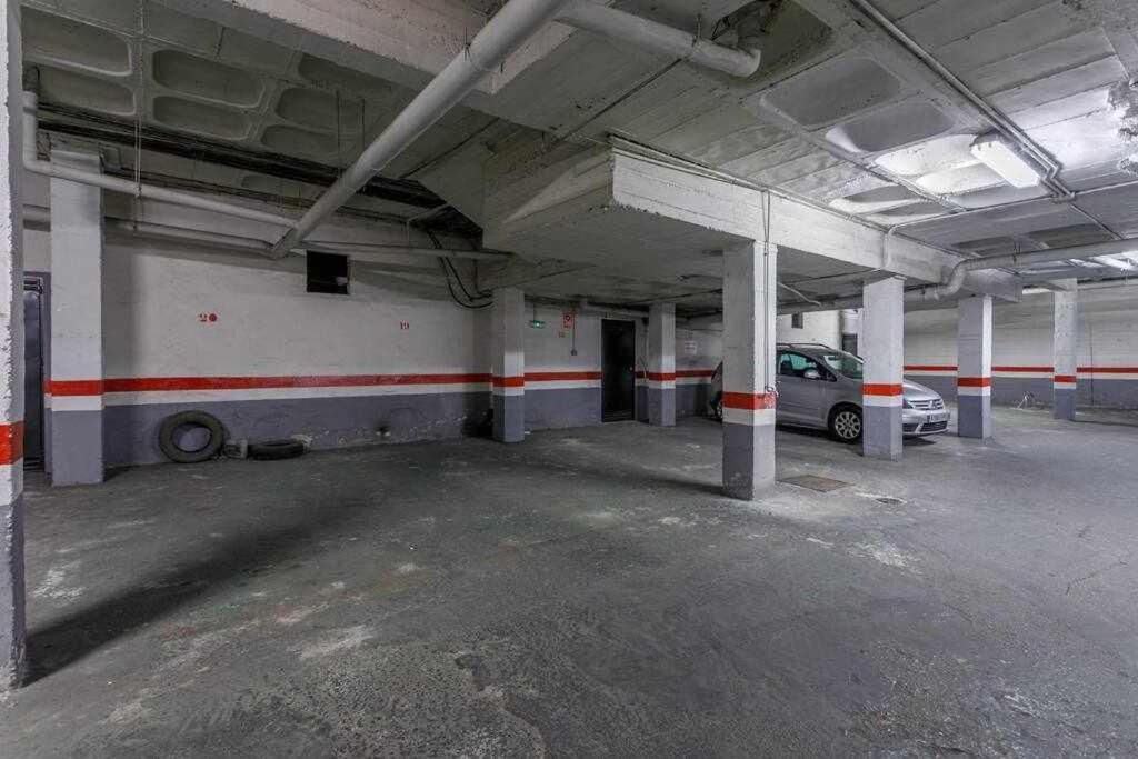 Santa Cruz Parking Incluido Apartment Seville Luaran gambar