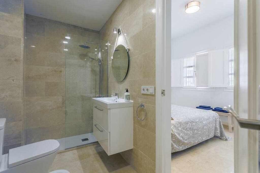 Santa Cruz Parking Incluido Apartment Seville Luaran gambar
